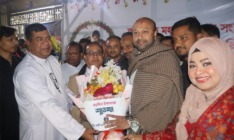বড়দিনে শান্তি ও সম্প্রীতির বার্তা নিয়ে কাকরাইল গির্জা পরিদর্শনে এবি পার্টি