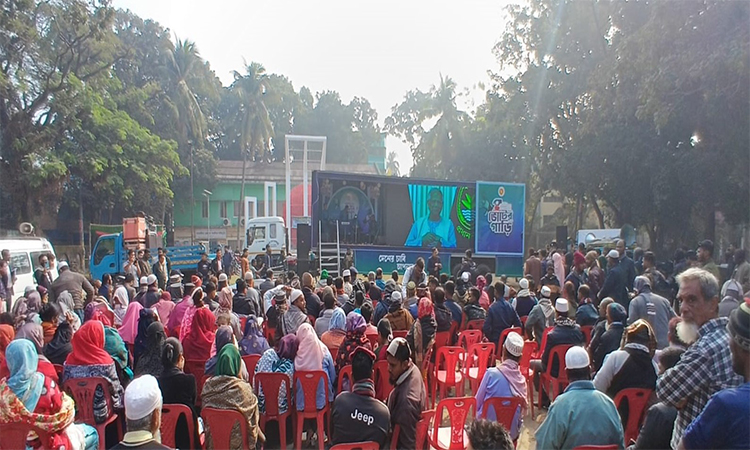সাতক্ষীরায় ভোটের গাড়ির যাত্রা শুরু, নির্বাচনী বার্তায় মুখর জেলাবাসী