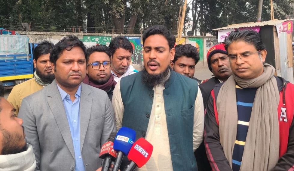 গানম্যান নয়, খুনিদের বিচারই নিশ্চিত করতে পারে নিরাপত্তা : আখতার হোসেন 