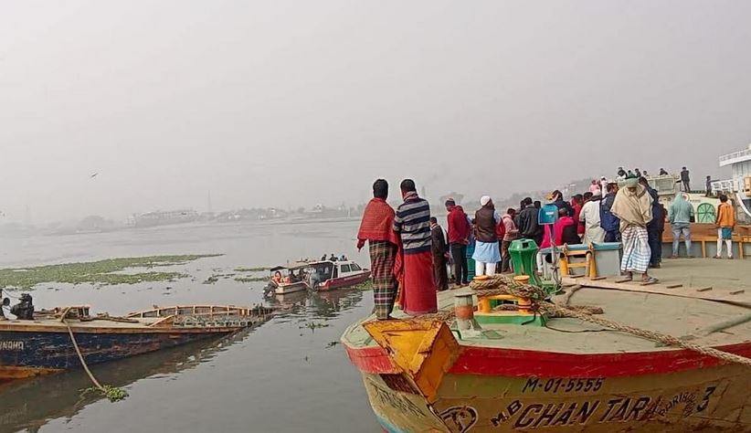 নারায়ণগঞ্জে বুড়িগঙ্গা নদীতে বাল্কহেড ডুবি, নিখোঁজ ২
