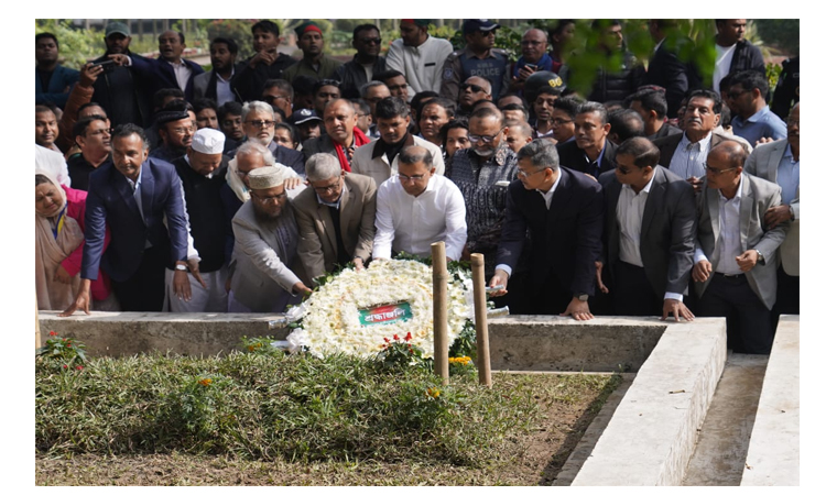 ওসমান হাদির কবর জিয়ারত করলেন তারেক রহমান