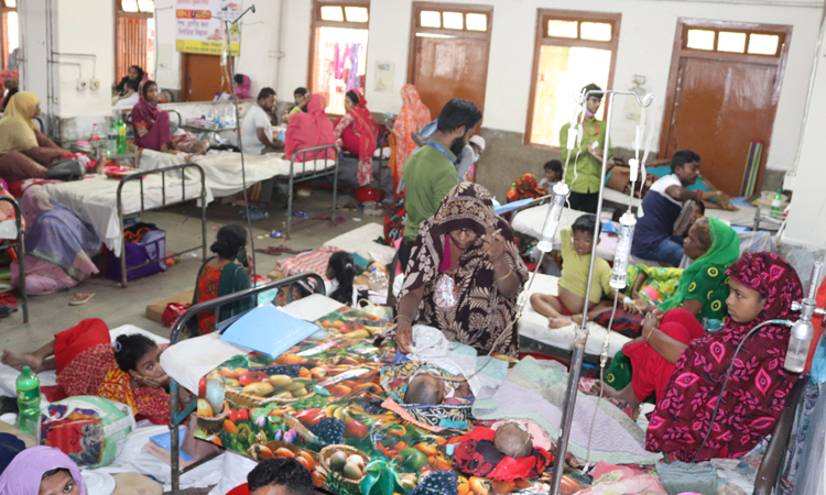 বরিশালে হাসপাতালে ঠান্ডাজনিত রোগীর চাপ বেড়েছে, বেশি আক্রান্ত শিশুরা