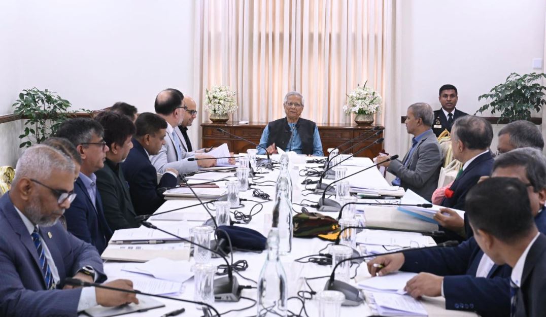 নির্বাচনকে সামনে রেখে সাইবার নিরাপত্তা জোরদারের নির্দেশ প্রধান উপদেষ্টার