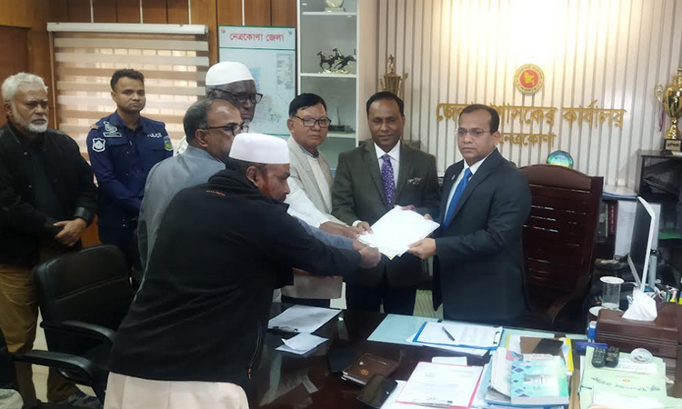 নেত্রকোণা-১ আসনে ব্যারিস্টার কায়সার কামালের মনোনয়নপত্র দাখিল