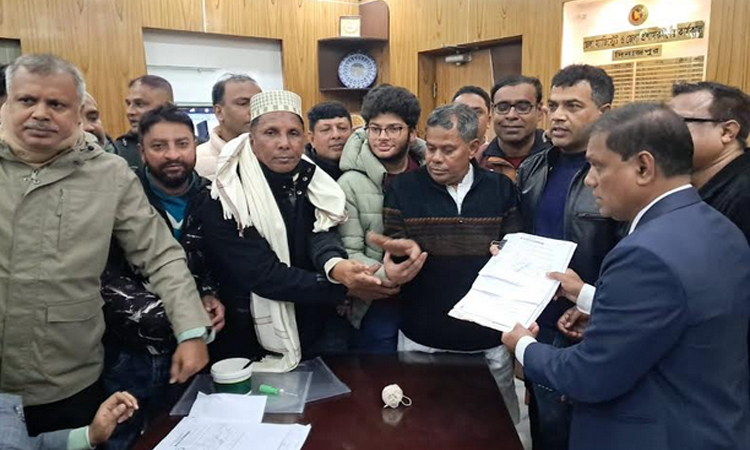 দিনাজপুর-৩ আসনে বিএনপির সৈয়দ জাহাঙ্গীর আলমের মনোনয়নপত্র দাখিল