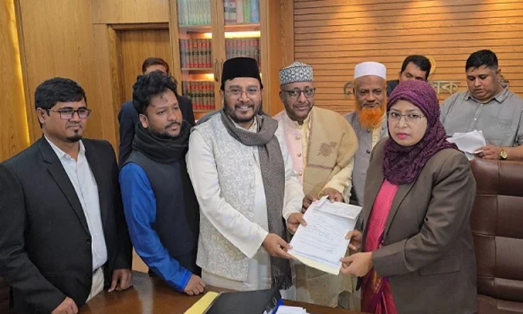 ফেনী-২ আসনে মনোনয়নপত্র জমা দিলেন মজিবুর রহমান মঞ্জু