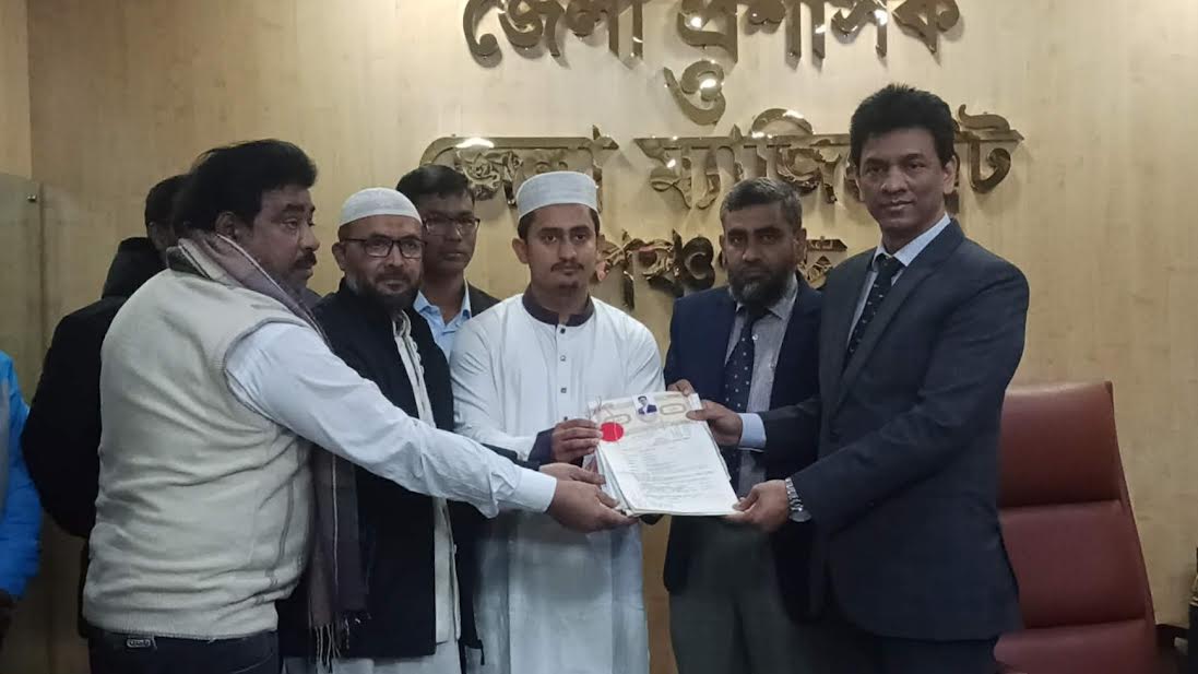 জামায়াতের প্রার্থীকে সঙ্গে নিয়ে মনোনয়ন জমা দিলেন সারজিস