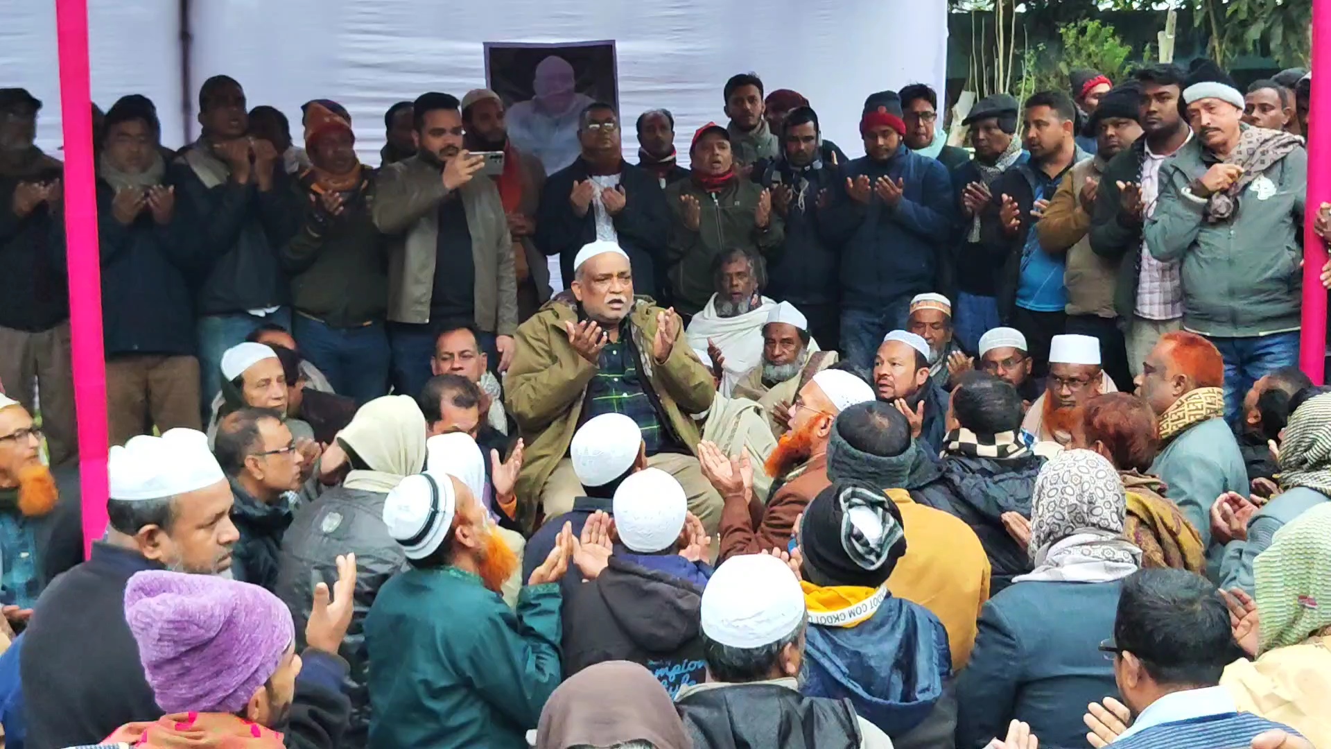 কিশোরগঞ্জে খালেদা জিয়ার রুহের মাগফিরাত কামনায় দোয়া মাহফিল 