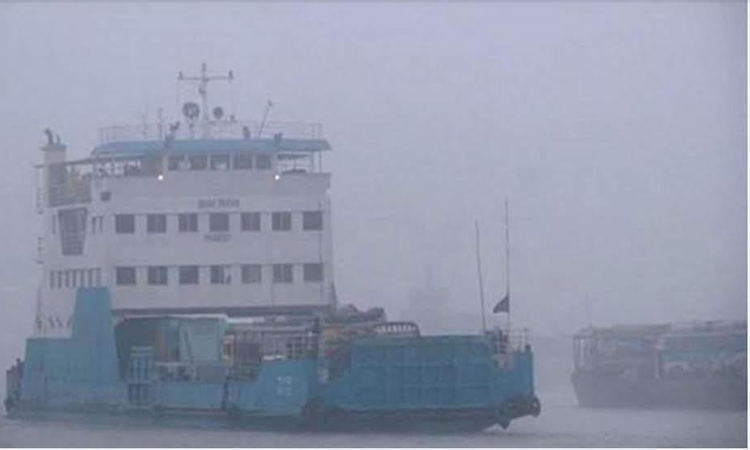 ৫ ঘণ্টা পর পাটুরিয়া-দৌলতদিয়া রুটে ফেরি চলাচল শুরু 