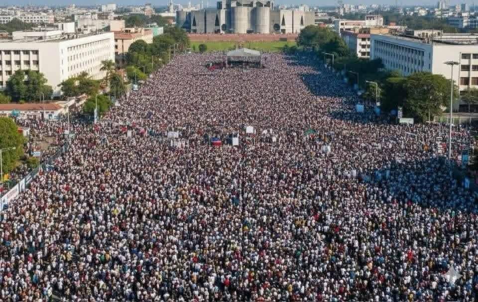 দেশে এমন জানাজা আগে দেখেনি কেউ