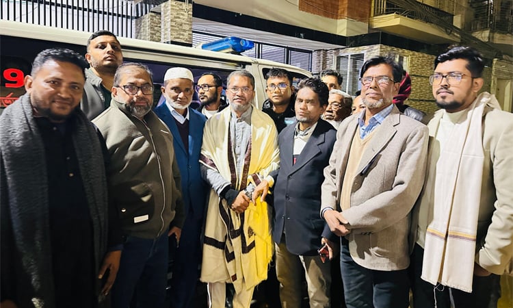 খালেদা জিয়ার জানাজায় নিহত নিরব হোসেনের পরিবারের পাশে তারেক রহমান