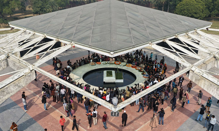 জিয়াউর রহমান ও খালেদা জিয়ার সমাধিস্থল সবার জন্য উন্মুক্ত