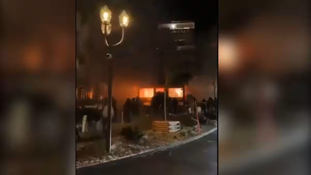 সুইস স্কি রিসোর্ট ক্রঁ-মঁতানায় বিস্ফোরণে বিপূল সংখ্যক হতাহত