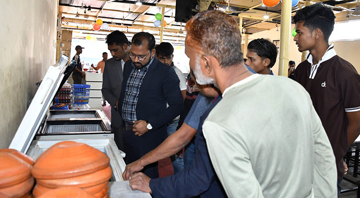 মেয়াদোত্তীর্ণ ওষুধ ও খাবারে ক্ষতিকর কেমিক্যাল, চট্টগ্রামে ২ প্রতিষ্ঠানকে জরিমানা