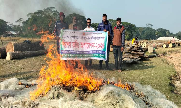 পটুয়াখালীতে জাটকা রক্ষায় তেঁতুলিয়া নদীতে বিশেষ কম্বিং অপারেশন