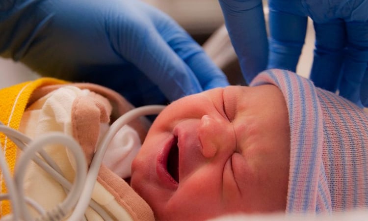 জন্মের পরপরই শিশুর থাইরয়েড পরীক্ষা জরুরি