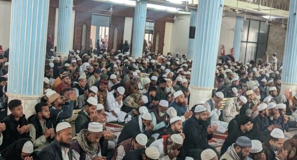 বেগম খালেদা জিয়ার রুহের মাগফিরাত কামনায় জাতীয় মসজিদ বায়তুল মোকাররমে বিশেষ দোয়া