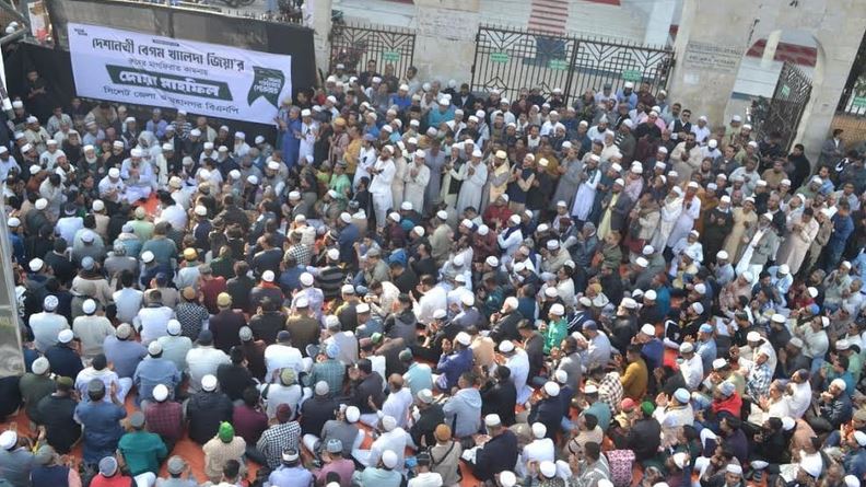 সিলেটের বিভিন্ন স্থানে বেগম খালেদা জিয়ার জন্যে দোয়া মাহফিল