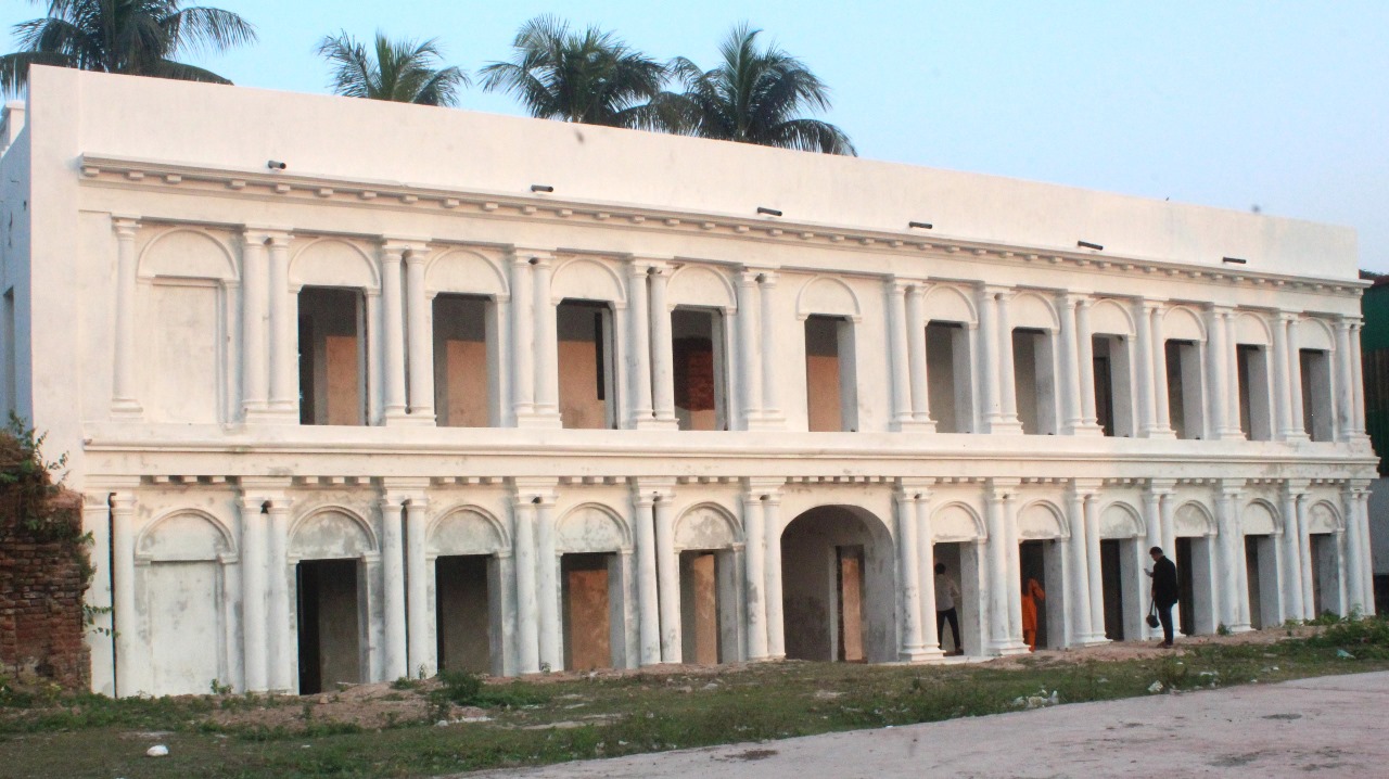 বরিশালের লাকুটিয়া জমিদার বাড়ি ফিরেছে তার পুরনো রূপে