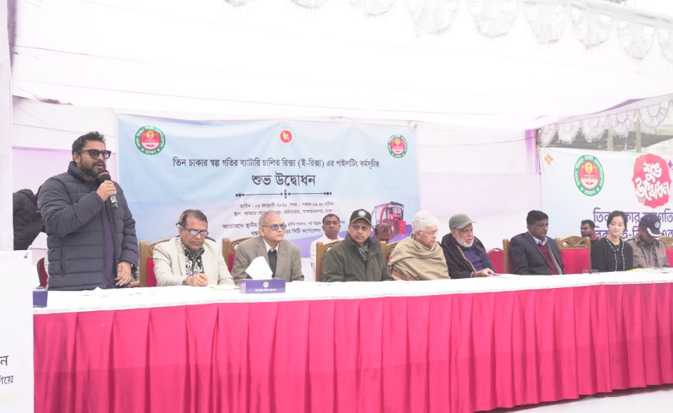 দুর্ঘটনার মূল কারণ রাস্তার অভাব নয়, বিশৃঙ্খলা ও অনিয়ম : সড়ক উপদেষ্টা