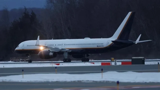 যুক্তরাষ্ট্রের হাতে আটক হওয়ার পর মাদুরো নিউইয়র্কে পৌঁছেছেন