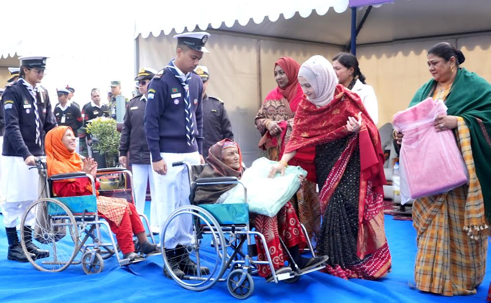 বাংলাদেশ নৌবাহিনী পরিবার কল্যাণ সংঘের উদ্যোগে শীতবস্ত্র বিতরণ