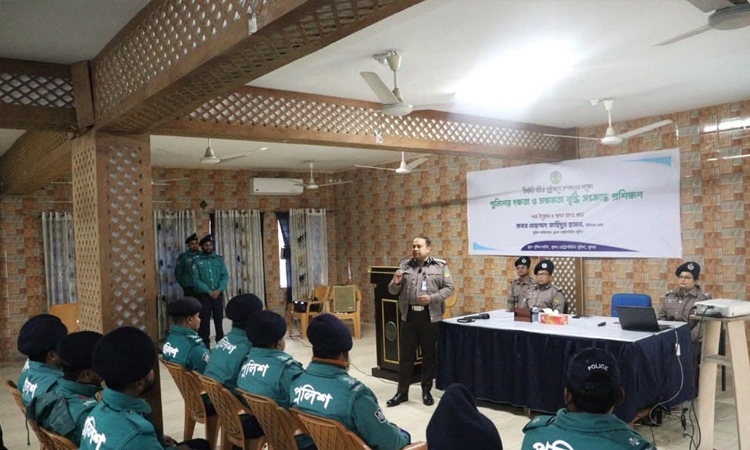 নির্বাচনে সম্মিলিত দায়িত্বের ওপর গুরুত্বারোপ কেএমপি কমিশনারের