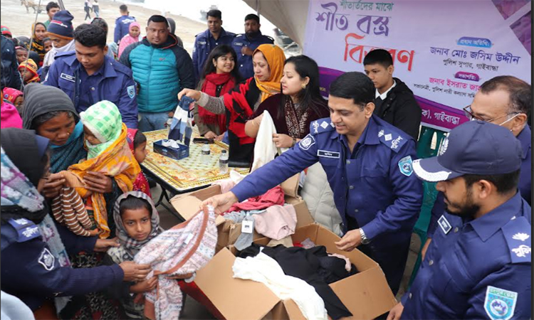 গাইবান্ধায় ৬০ জন এতিম শিশুকে গরম পোশাক প্রদান