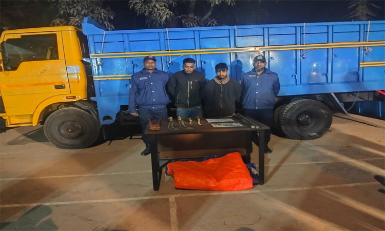 টাঙ্গাইলে অস্ত্রসহ আন্তঃজেলা ডাকাতদলের দুই সদস্য গ্রেপ্তার