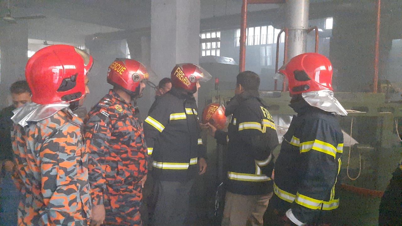 বরিশাল টেক্সটাইল ইঞ্জিনিয়ারিং কলেজের প্রশিক্ষণ কক্ষে অগ্নিকাণ্ড