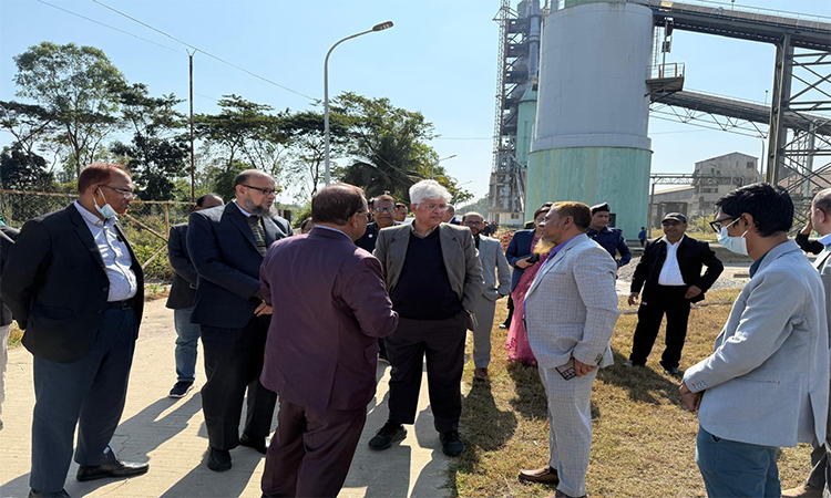 ছাতক সিমেন্ট কোম্পানির কার্যক্রম পুনরায় শুরু হবে : শিল্প উপদেষ্টা 