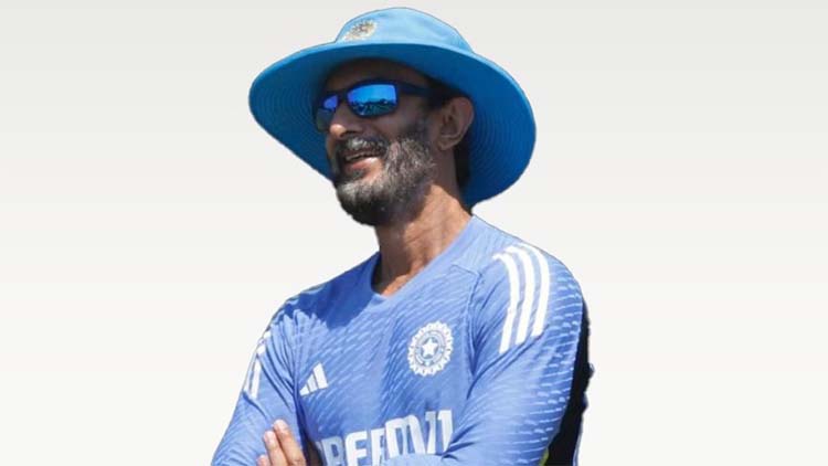 শ্রীলংকা দলের ব্যাটিং পরামর্শক কোচ ভারতের রাঠোর