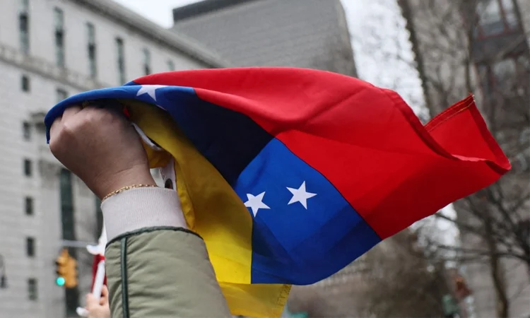 যুক্তরাষ্ট্রের সঙ্গে কূটনৈতিক সম্পর্ক পুনঃস্থাপনের জন্য আলোচনা শুরু করেছে ভেনেজুয়েলা