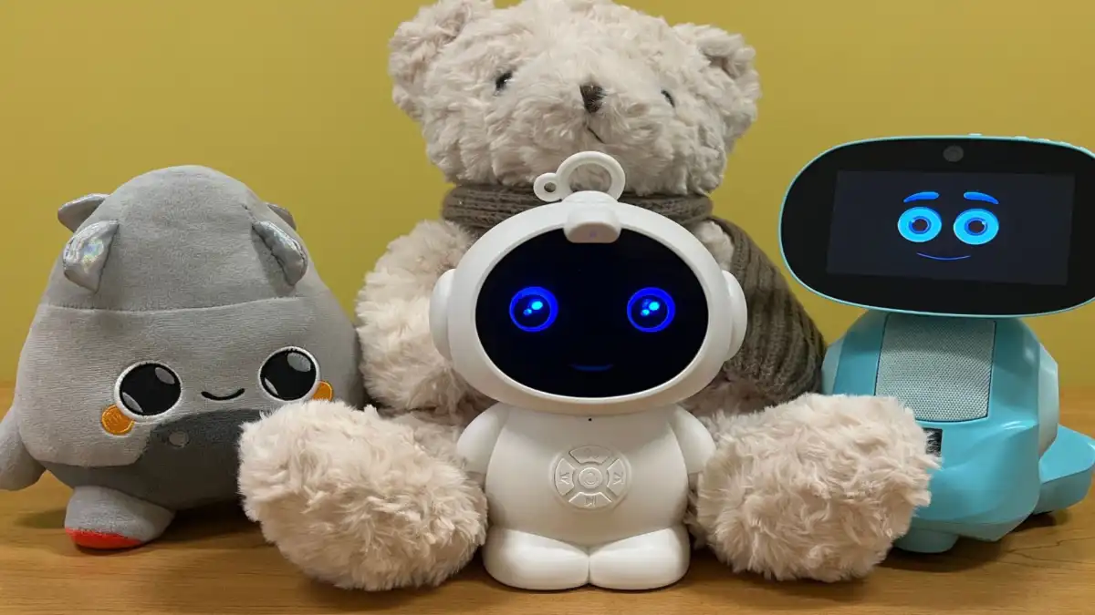 শুরুতে হোঁচট খেলেও ঘুরে দাঁড়াতে চায় এআই খেলনা