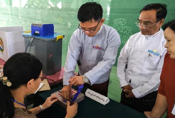 মিয়ানমারে সামরিক সরকারের আয়োজিত নির্বাচনের দ্বিতীয় ধাপে ভোট গ্রহণ