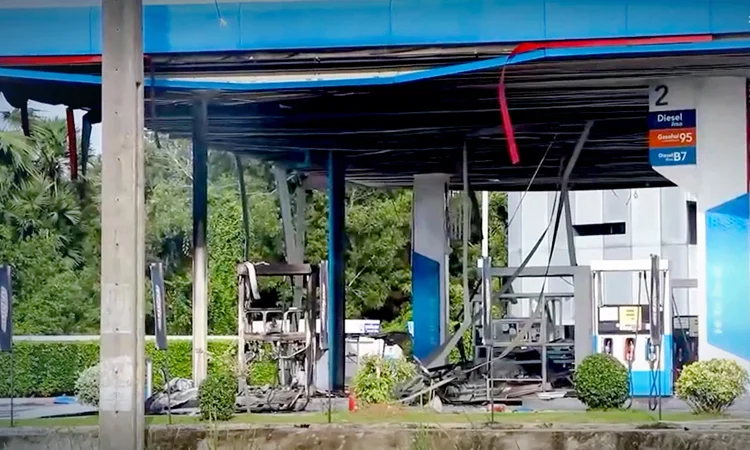 থাইল্যান্ডের দক্ষিণাঞ্চলে পেট্রল পাম্পে বোমা হামলায় আহত ৪