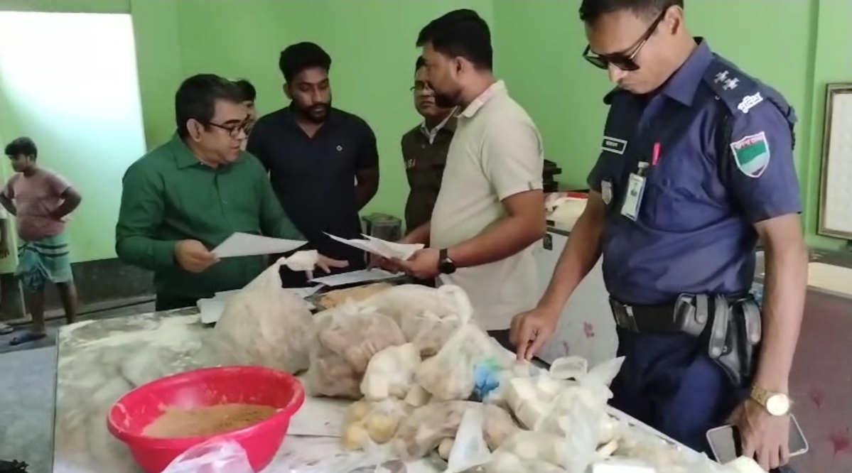 স্বাস্থ্য সনদ না থাকায় চুয়াডাঙ্গায় ব্যবসা প্রতিষ্ঠানকে জরিমানা