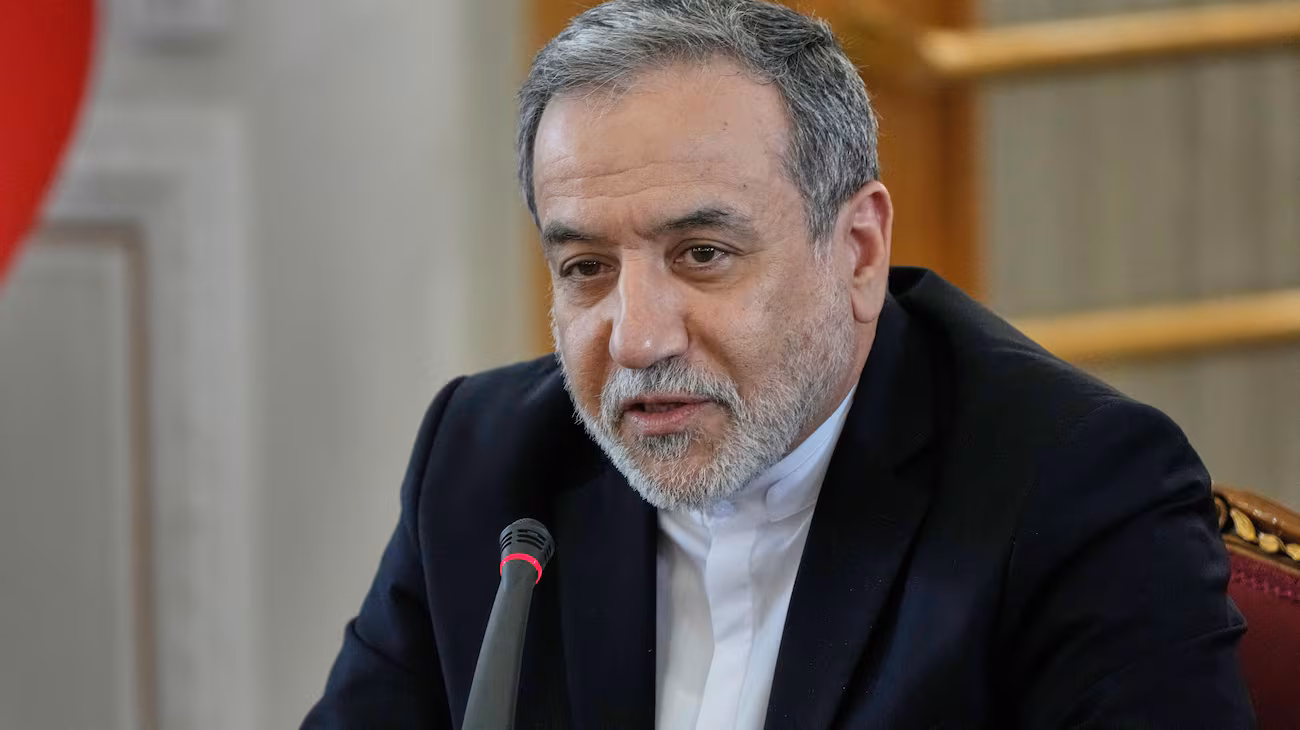 ইরান যুদ্ধ চায় না, তবে যুদ্ধের জন্য পুরোপুরি প্রস্তুত: পররাষ্ট্রমন্ত্রী