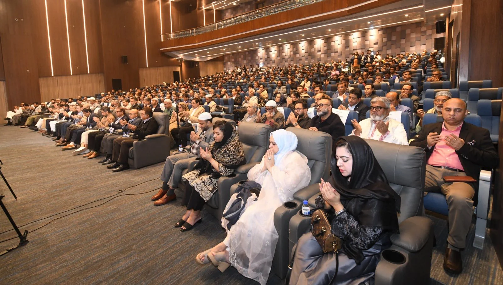 খালেদা জিয়ার স্মরণে বিজিএমইএ’র শোকসভা ও দোয়া মাহফিল