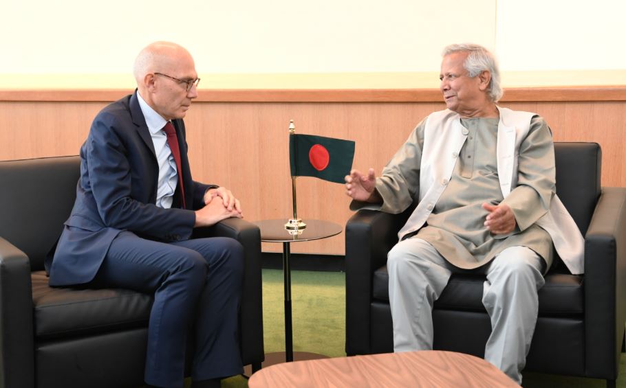 নির্বাচনে ভুয়া তথ্য মোকাবেলায় জাতিসংঘের সহায়তা চাইলেন প্রধান উপদেষ্টা