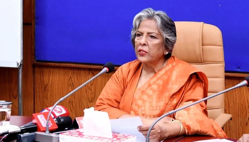 নারী প্রার্থীদের সঙ্গে উপদেষ্টা শারমীন এস মুরশিদের মতবিনিময় 