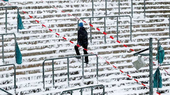 ঝুঁকিপূর্ণ আবহাওয়ার কারনে বুন্দেসলিগার ম্যাচ স্থগিত