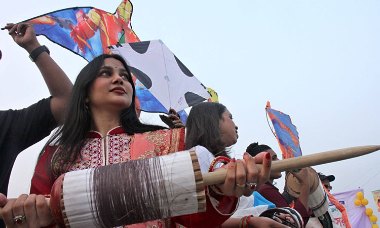 পুরান ঢাকায় চলছে সাকরাইন উৎসব