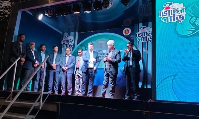 জুলাই শহীদদের স্মরণ রাখতে গণভোটে ‘হ্যাঁ’ দিন : আদিলুর রহমান খান