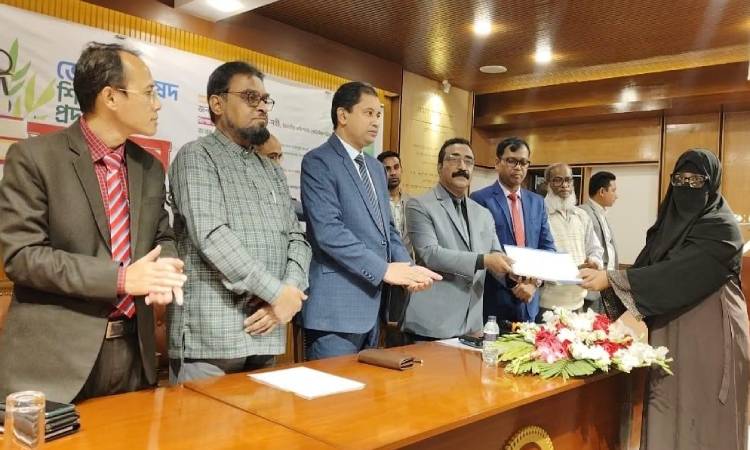 সিলেট জেলা পরিষদের উদ্যোগে ১৯ লাখ টাকার শিক্ষাবৃত্তি প্রদান 