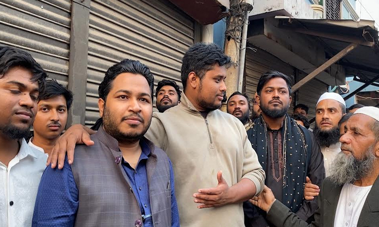 গণভোটে ‘হ্যাঁ’ ভোটের পক্ষে নারায়ণগঞ্জে হাসনাত আবদুল্লাহর গণসংযোগ