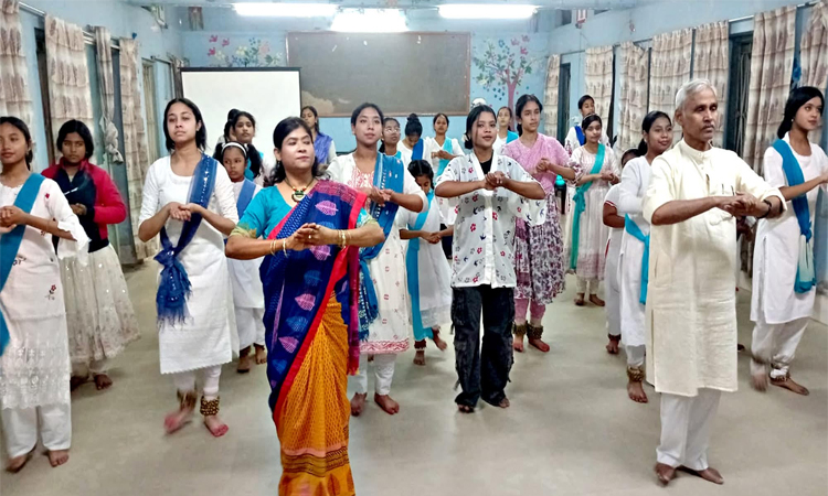 দিনাজপুরে চার দিনব্যাপী কত্থক নৃত্য প্রশিক্ষণ সমাপ্ত