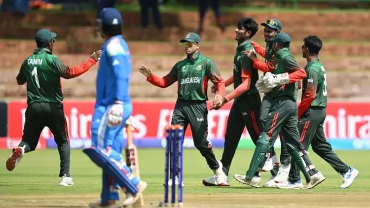 জয়ের জন্য ২৩৯ রানের লক্ষ্য পেল বাংলাদেশ