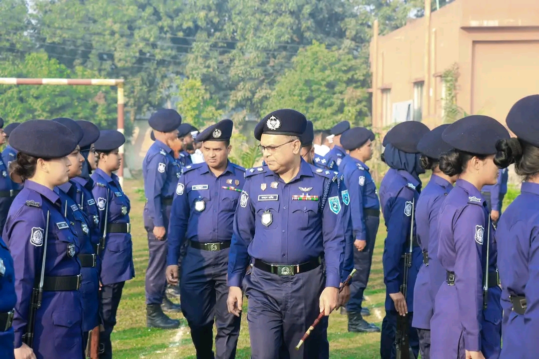কুড়িগ্রামে পুলিশের মাস্টার প্যারেড ও আইনশৃঙ্খলা পর্যালোচনা সভা 