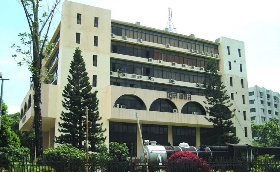 টিকিটবিহীন যাত্রীদের কাছ থেকে সাড়ে ১৪ লাখ টাকা আদায় করেছে রেলওয়ে